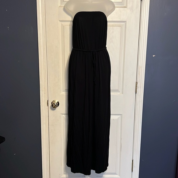 Old Navy Dresses & Skirts - Black Maxi Dress